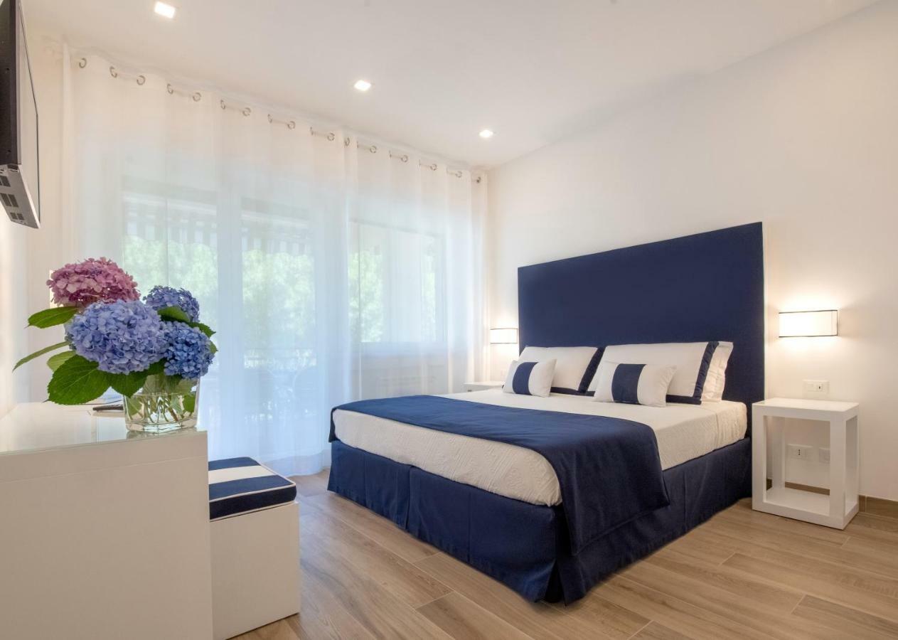 Solymar Apartments Соренто Екстериор снимка