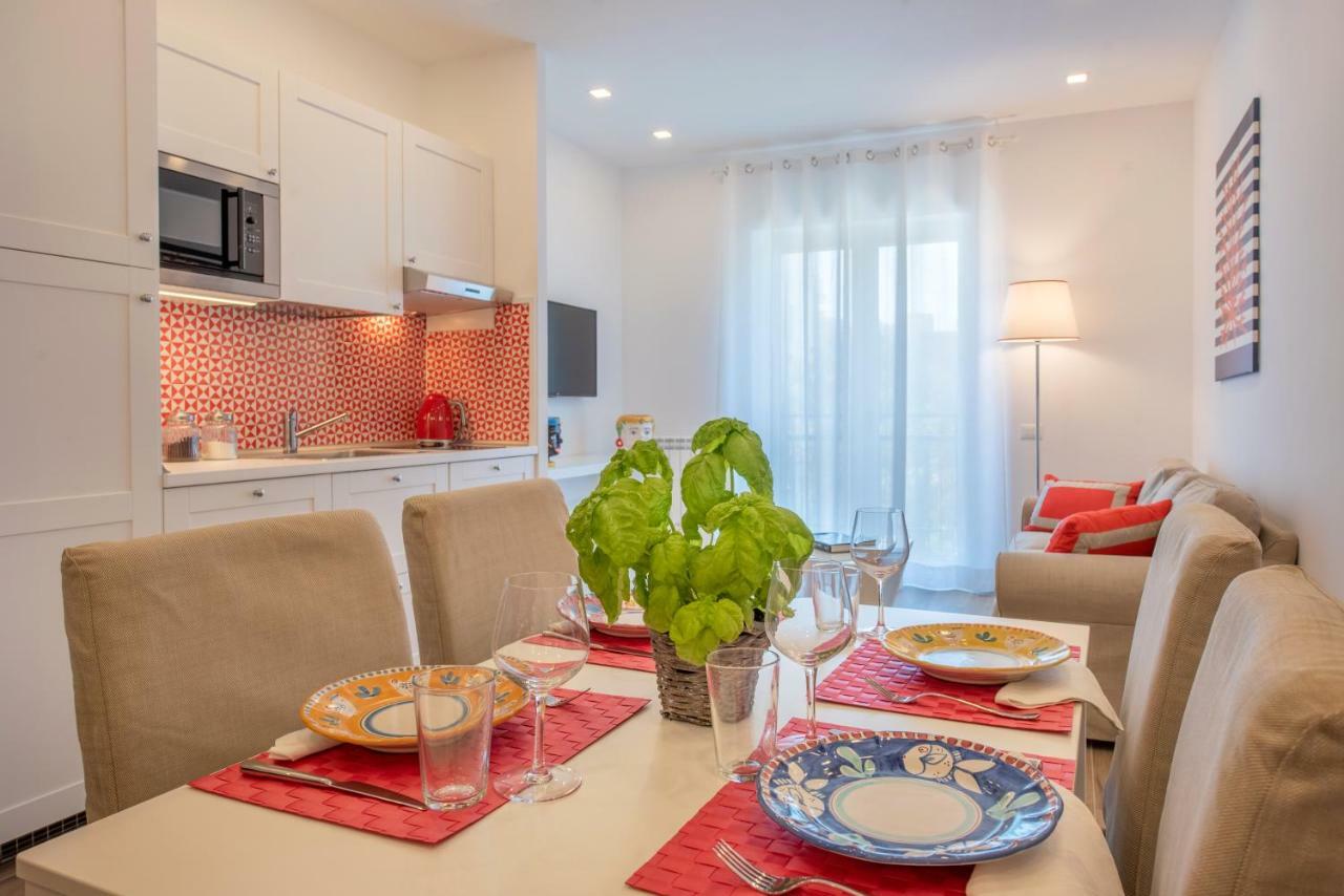 Solymar Apartments Соренто Екстериор снимка