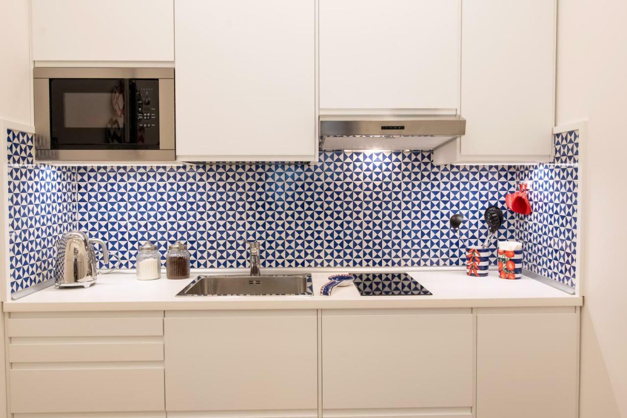 Solymar Apartments Соренто Екстериор снимка