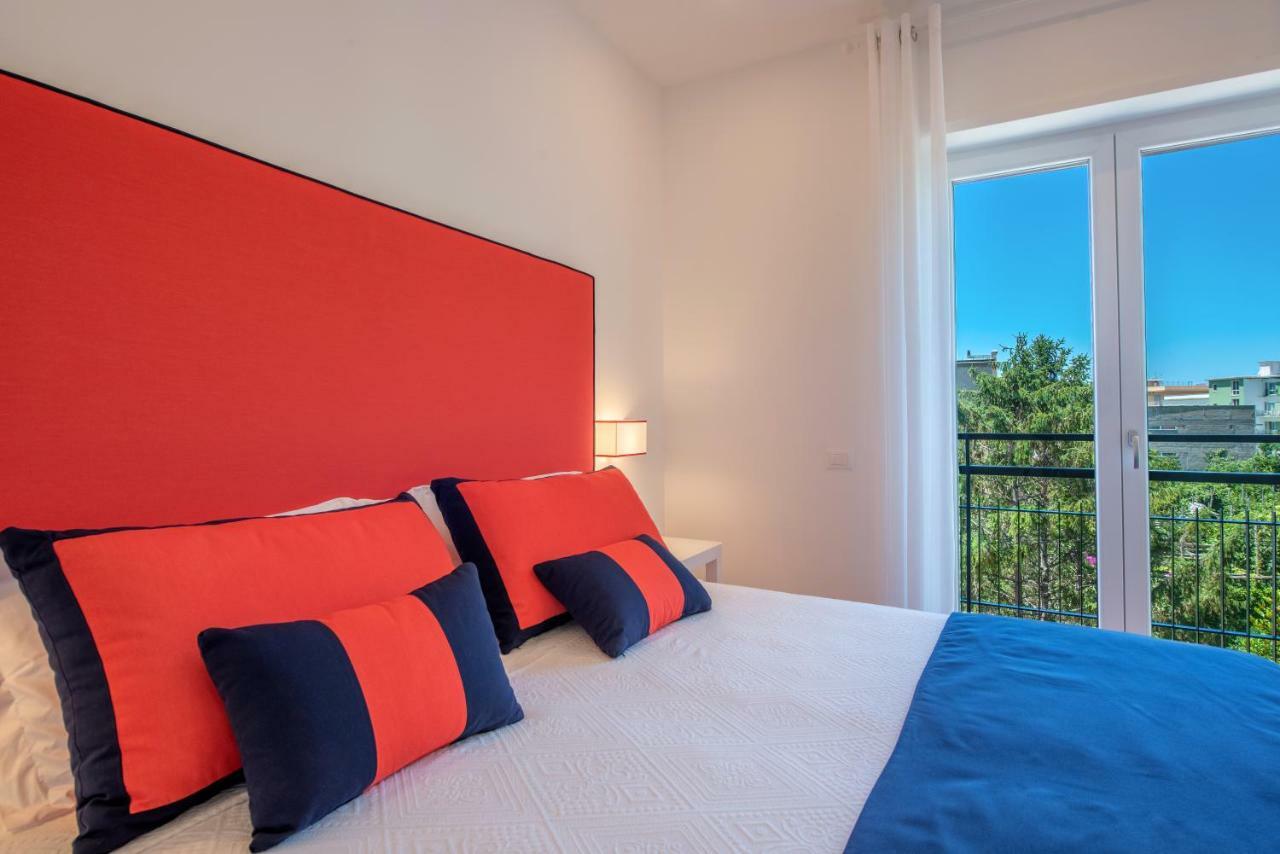 Solymar Apartments Соренто Екстериор снимка